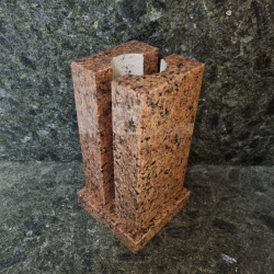 Ваза квадратна клеяна з граніту  “Лізник“ 27х12см